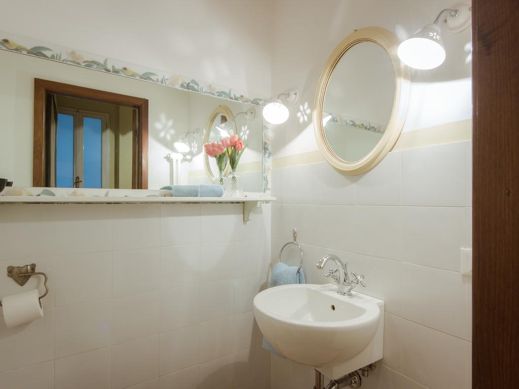 Charming Suite Ponte Vecchio View Florencia Exterior foto